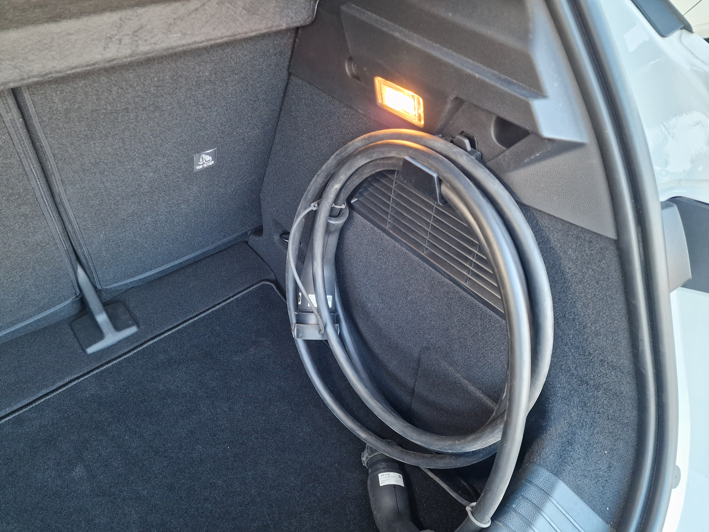Trunkhook - Renault Megane E-tech