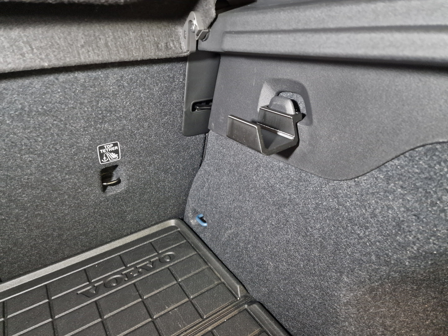 Trunkhook - Volvo EX30, XC40 & C40